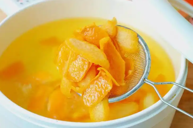 鲜桔子皮泡水喝有什么好处和作用